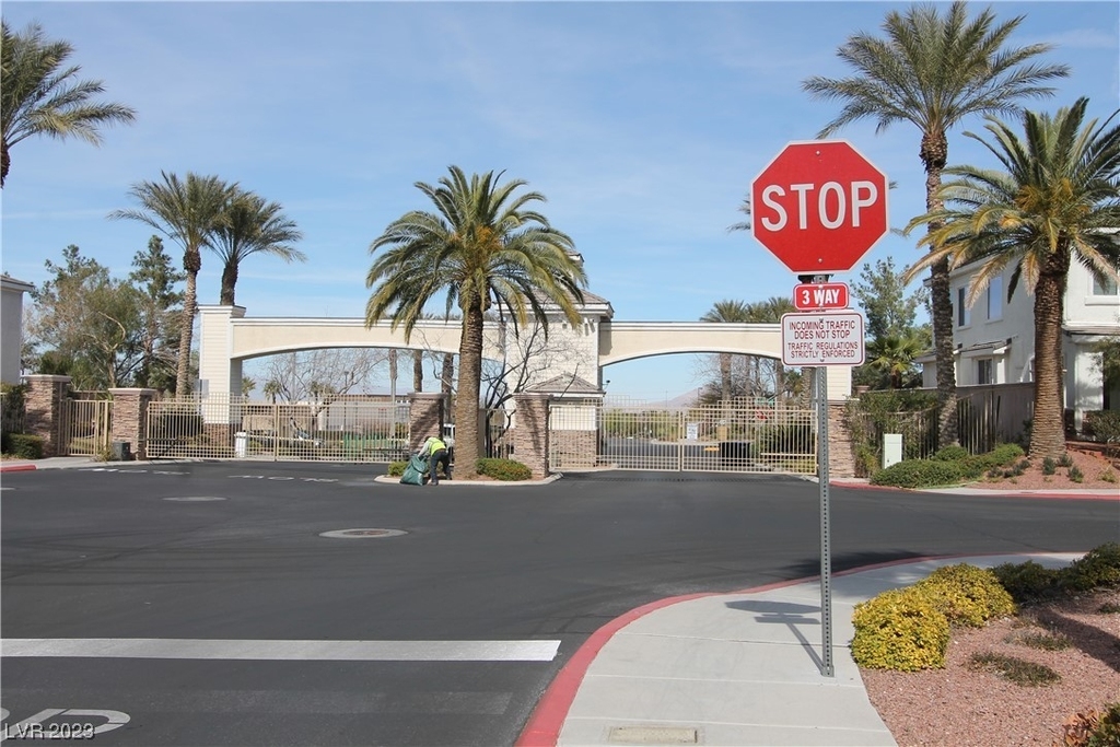 2568 Diplomacy Pointe Court - Photo 23