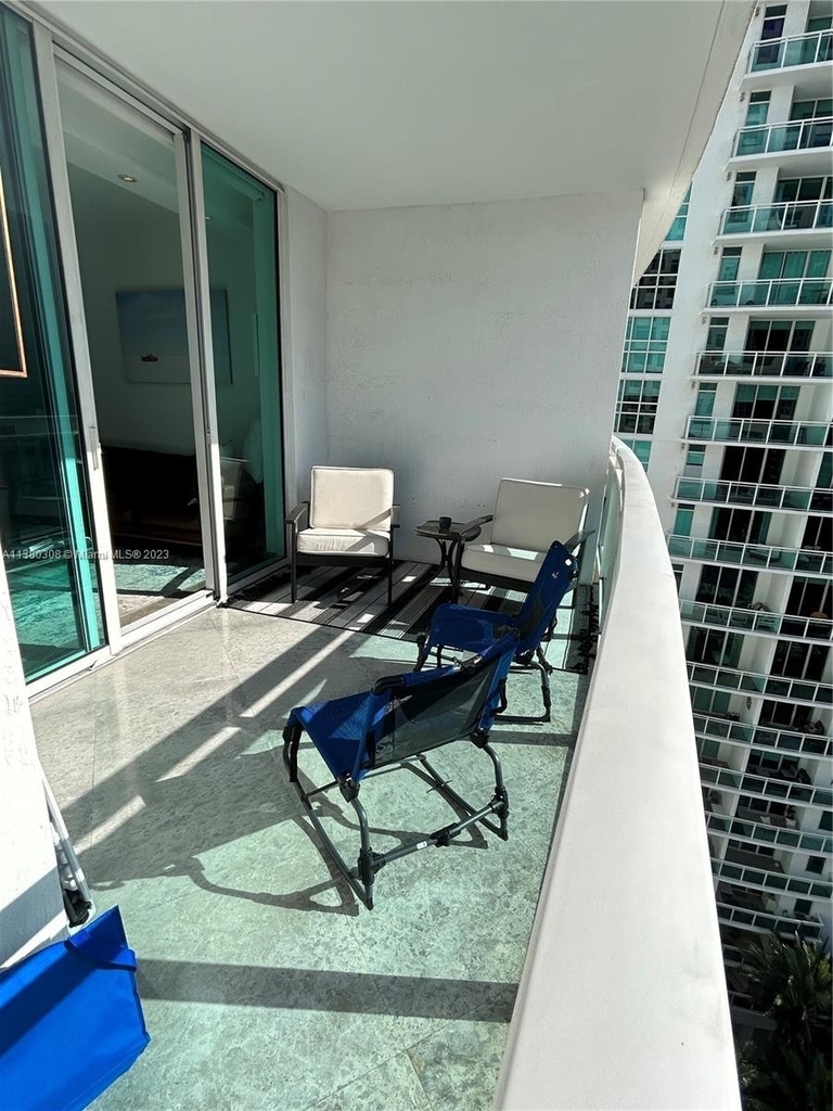 950 Brickell Bay Dr - Photo 33