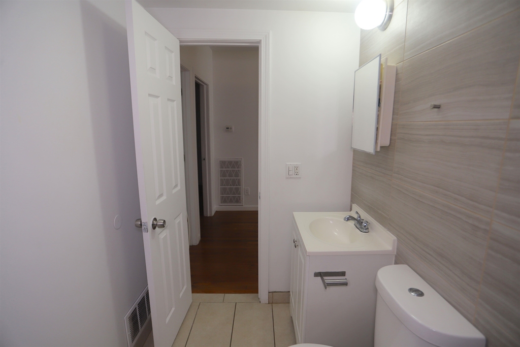 195 Webster Ave - Photo 15