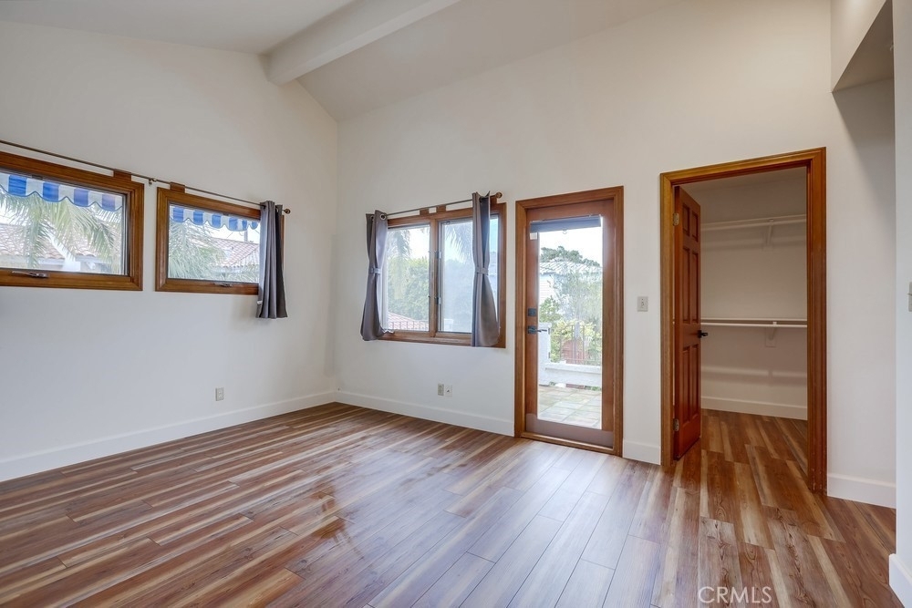 645 Irvine Avenue - Photo 17