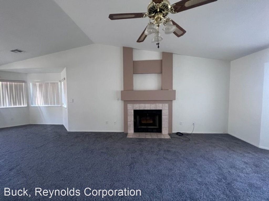 2524 Southridge - Photo 6