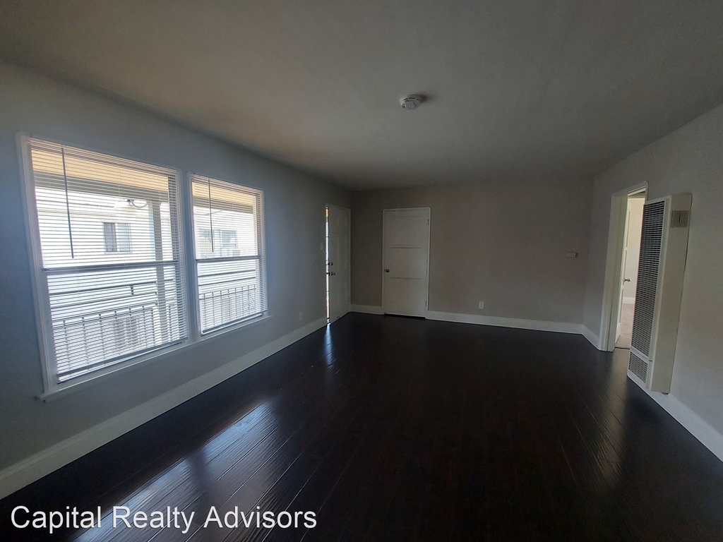 2360 Cedar Ave - Photo 13