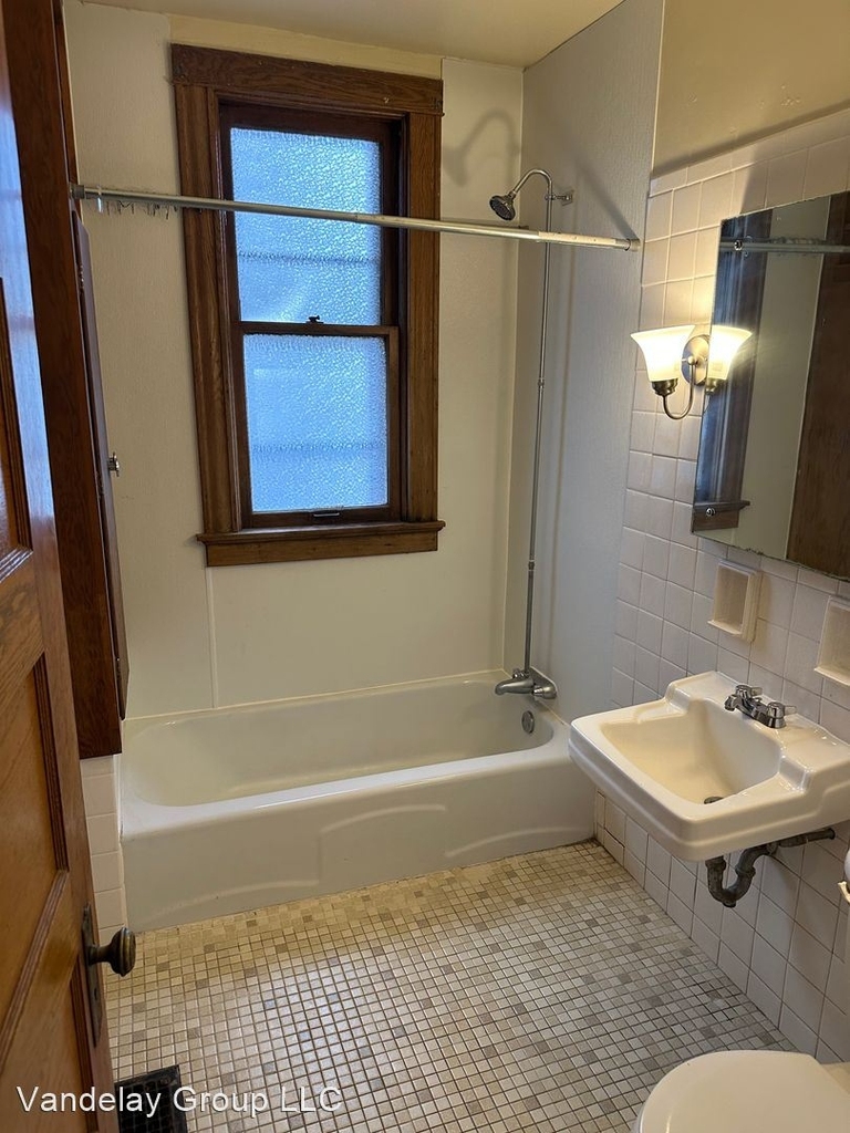 2404 N Dousman St - Photo 6