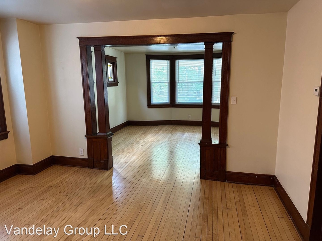 2404 N Dousman St - Photo 2
