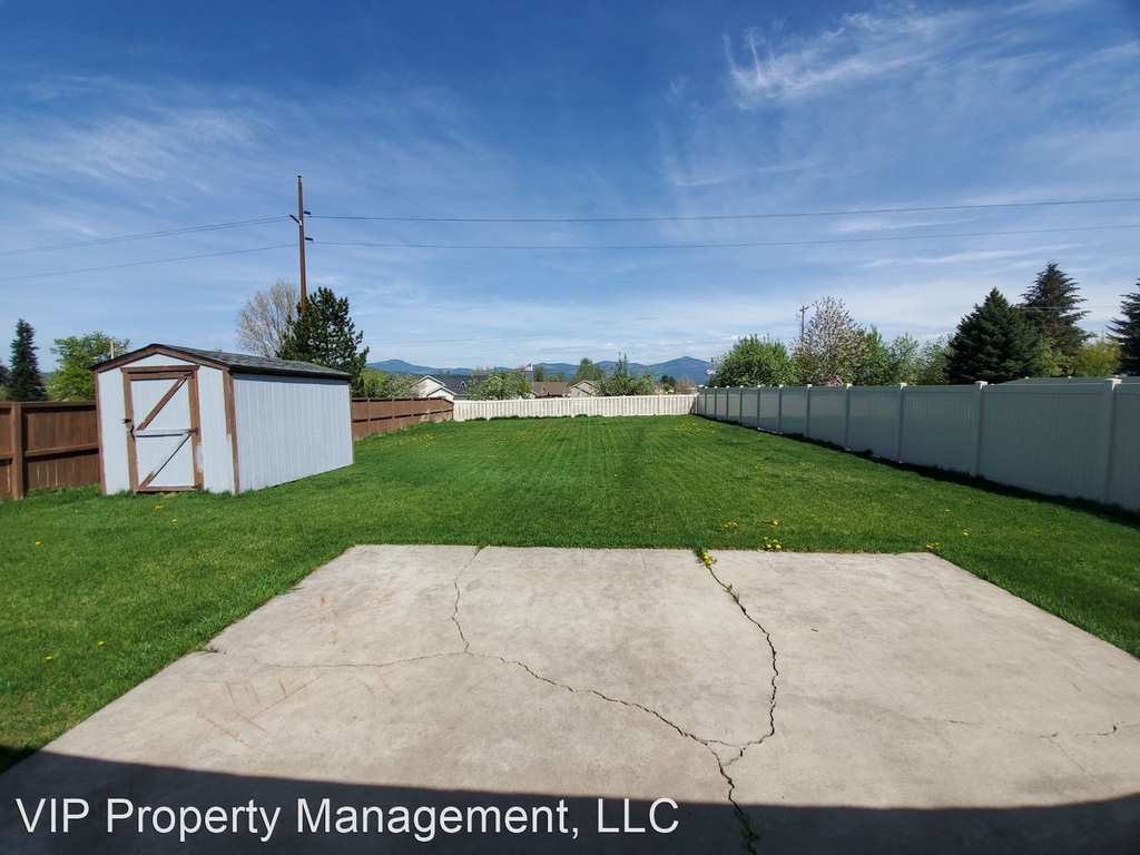 1215 W. Wishkah Ave - Photo 13