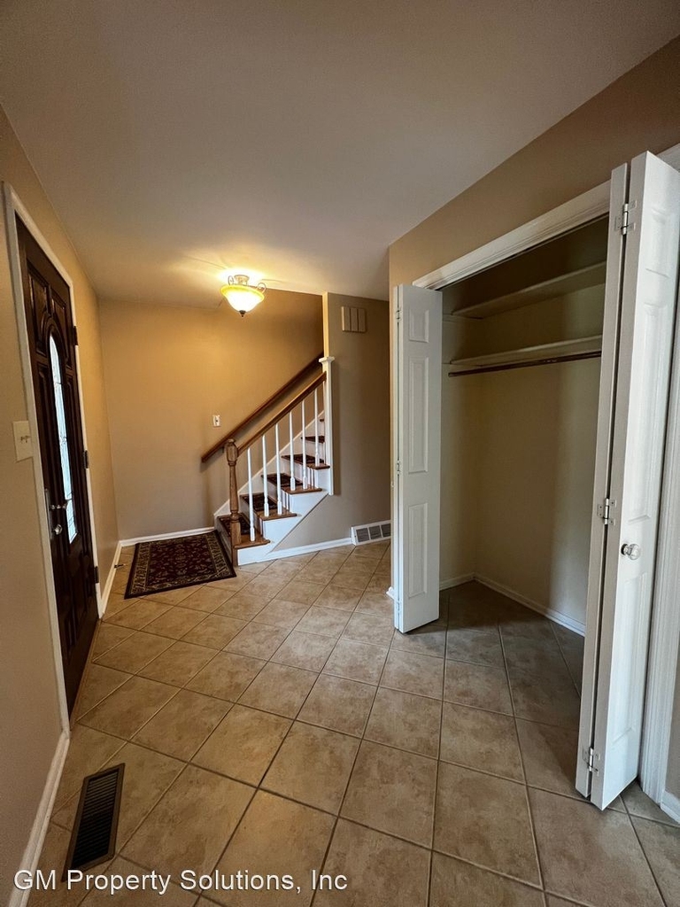 75 Plymouth Circle - Photo 9