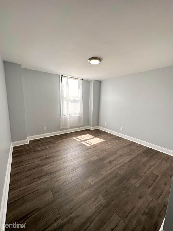 4600 Duke St 308 - Photo 5