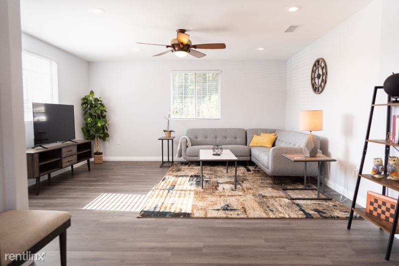 5801 Orange Ave - Photo 1
