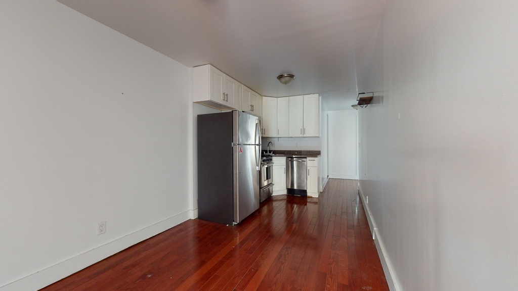 125 East 7th Street - Photo 2