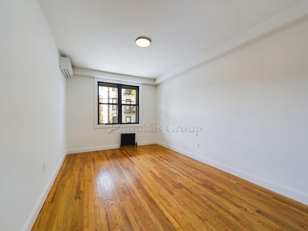 25-66 44th Street - Photo 4