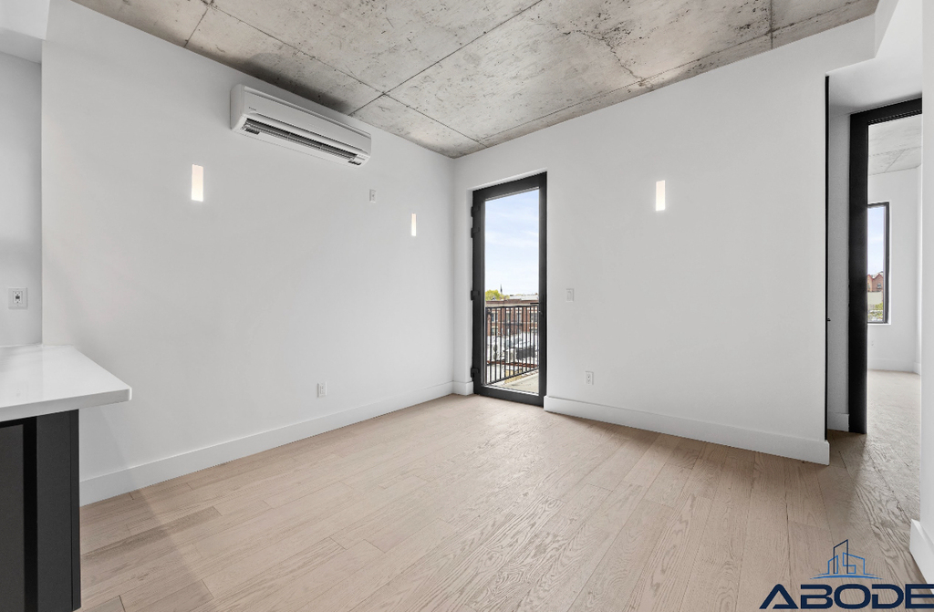 458 East 25th Street - Photo 2