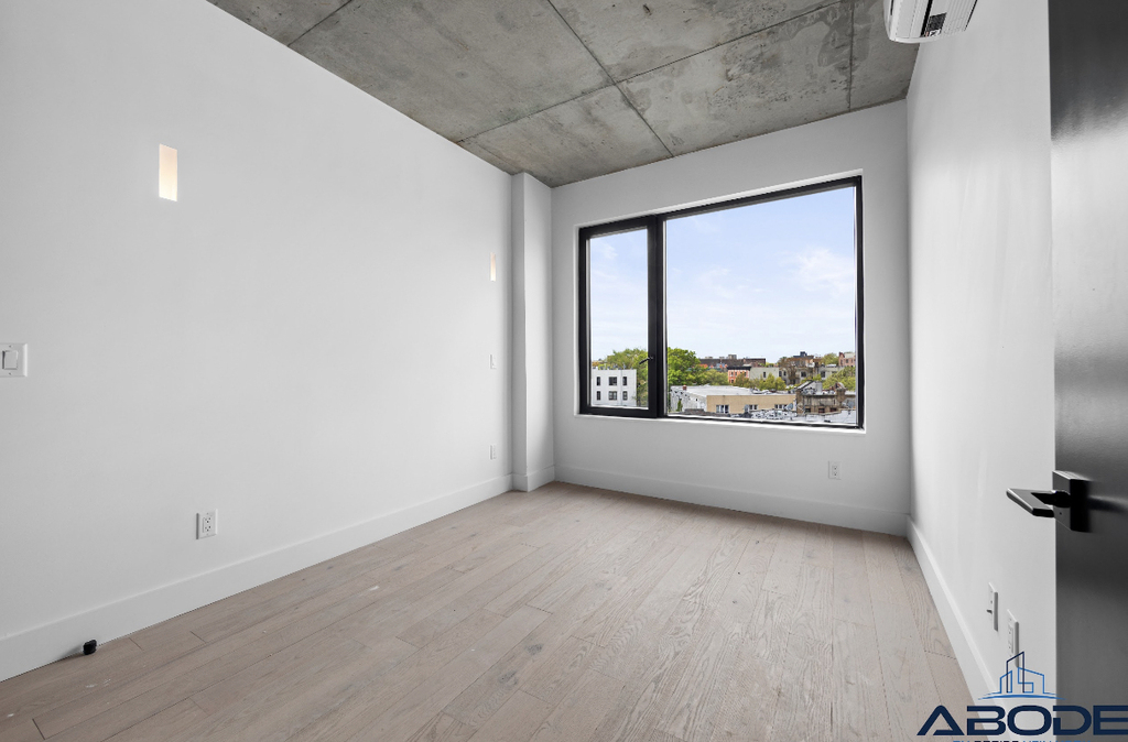 458 East 25th Street - Photo 10