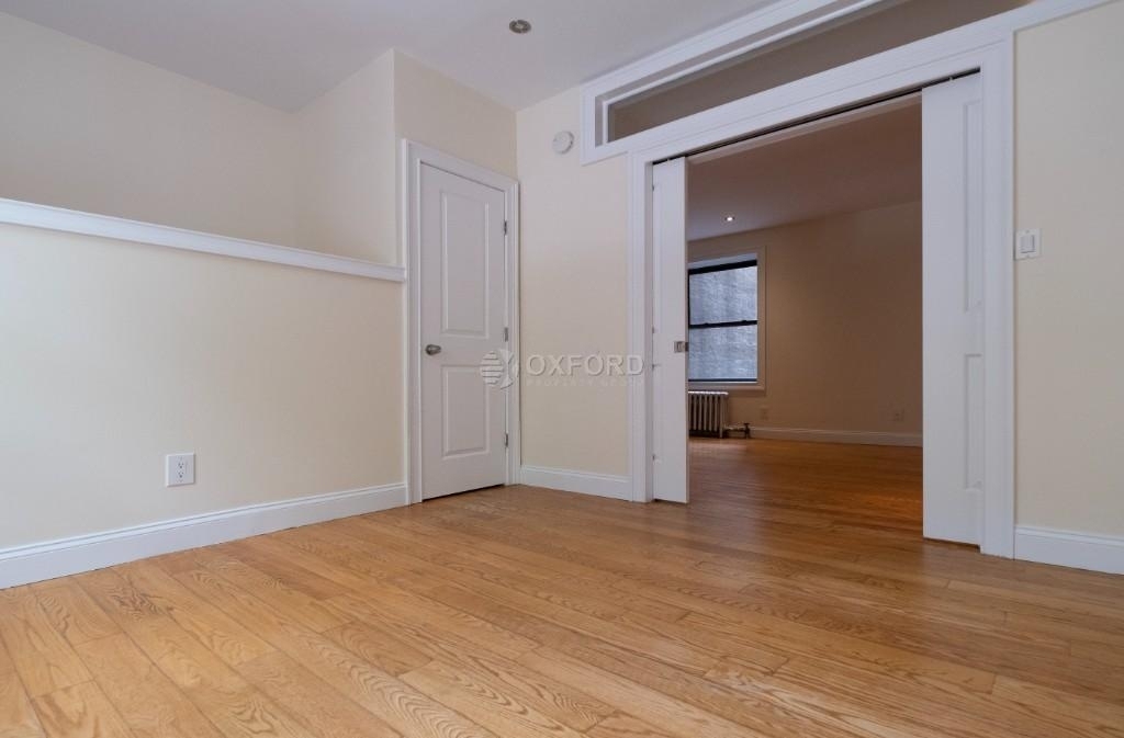 207 West 11th Street - Photo 1