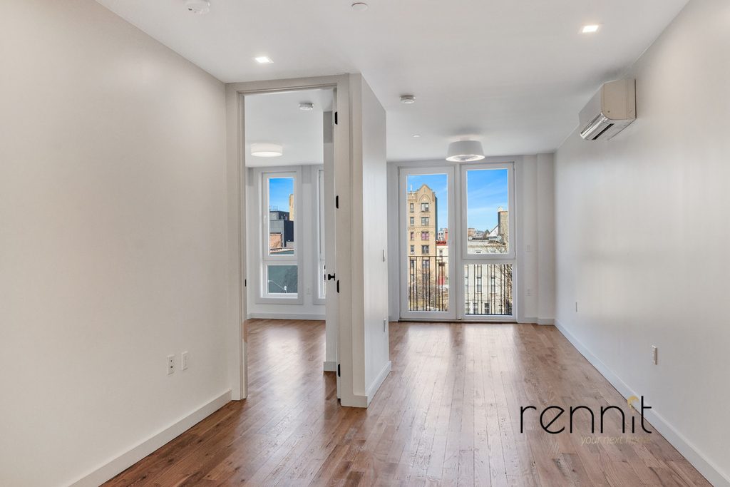770 Lexington Avenue - Photo 3