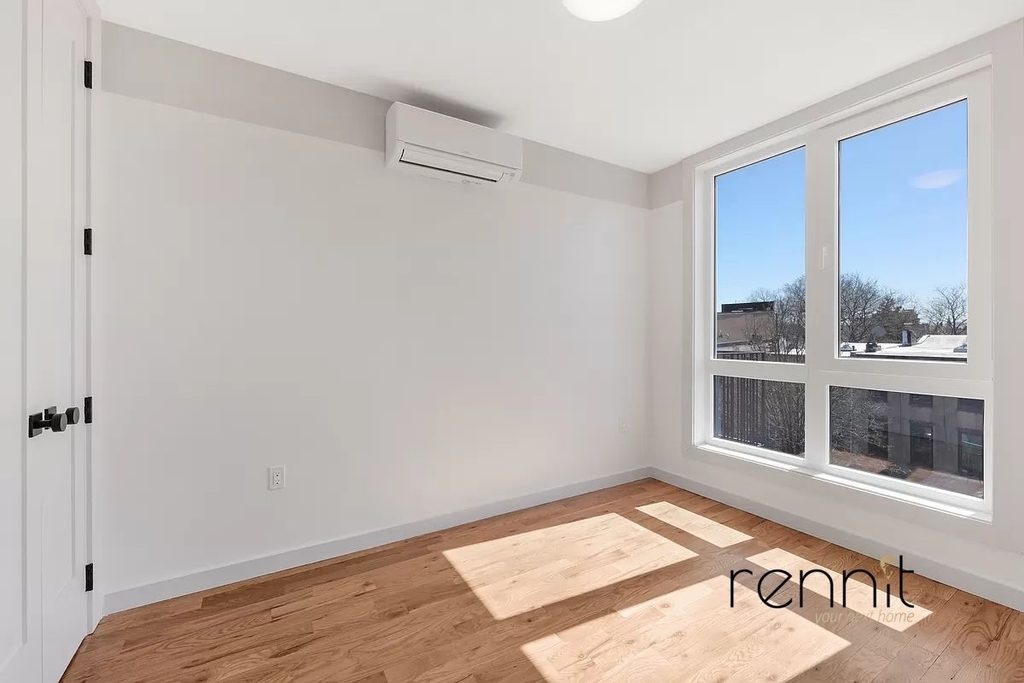 770 Lexington Avenue - Photo 10