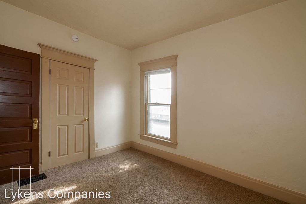 1210 Dennison Ave - Photo 9