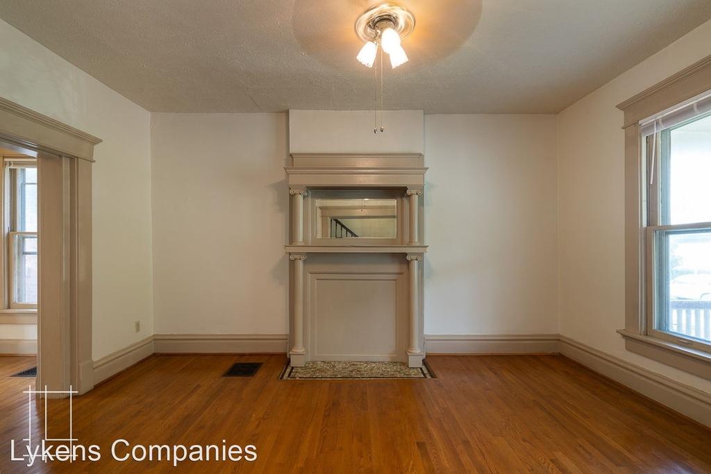 1210 Dennison Ave - Photo 2