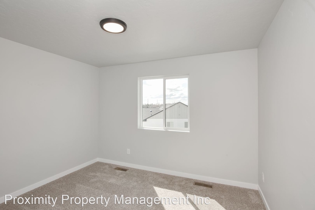 12463 W. Victory Road - Photo 12