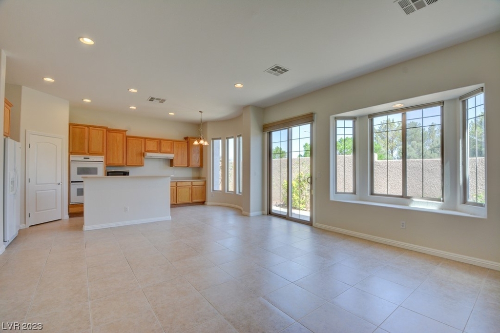 9240 Worsley Park Place - Photo 16