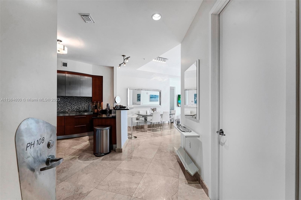 18101 Collins Ave - Photo 2