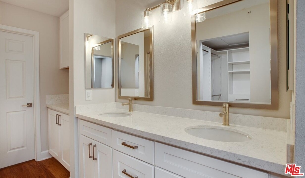 1401 Ambassador St - Photo 5
