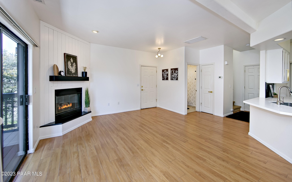 1121 Boulder Park Avenue - Photo 3