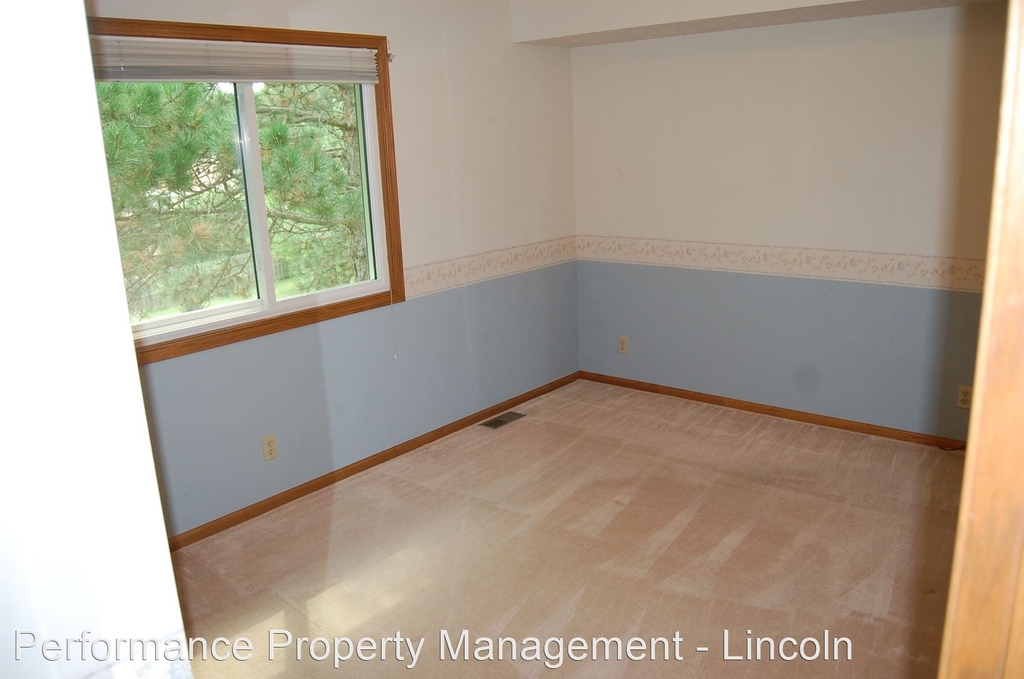 6332 S 28th Street - Photo 21