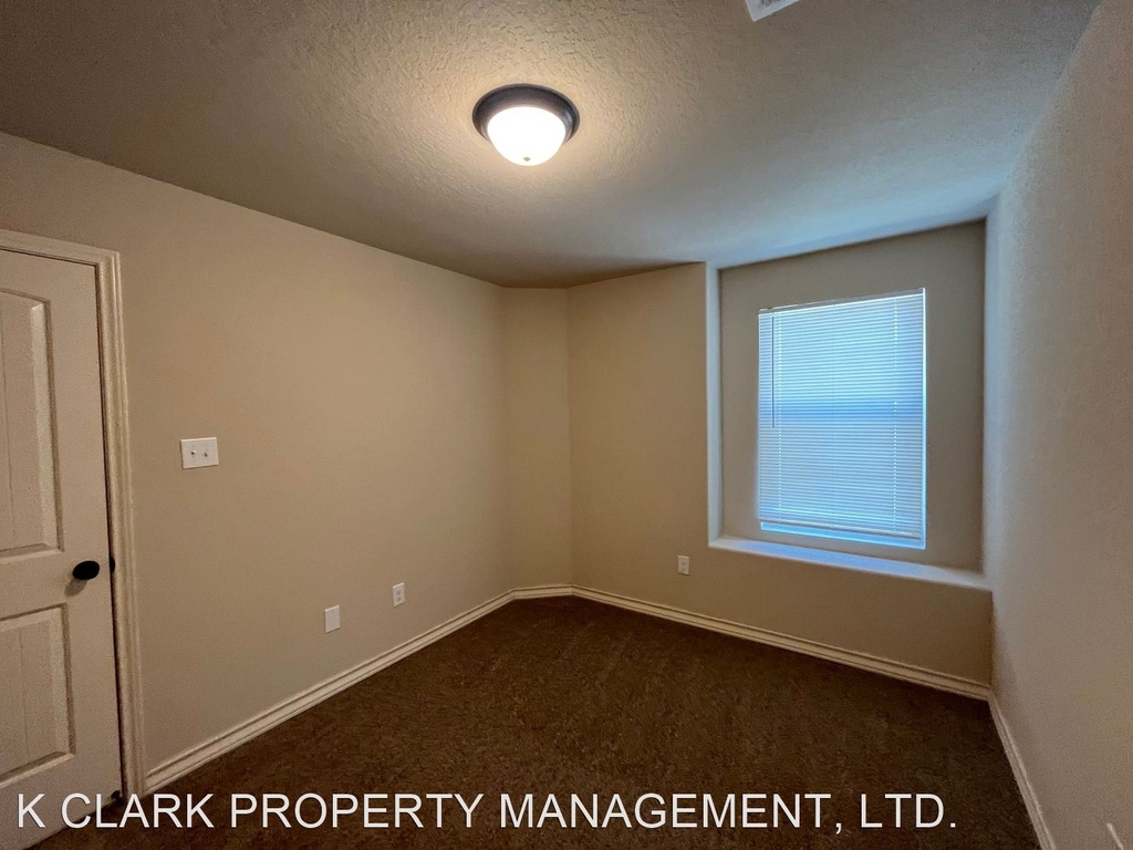 6878 Lakeview Dr #102 - Photo 37
