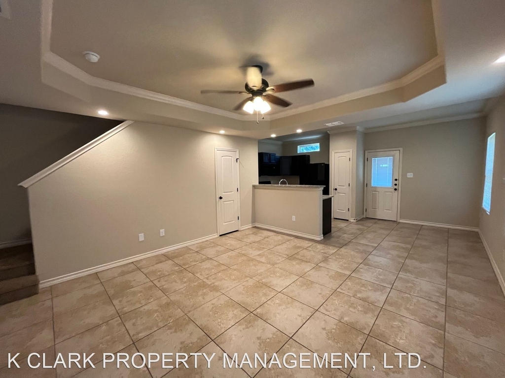 6878 Lakeview Dr #102 - Photo 5
