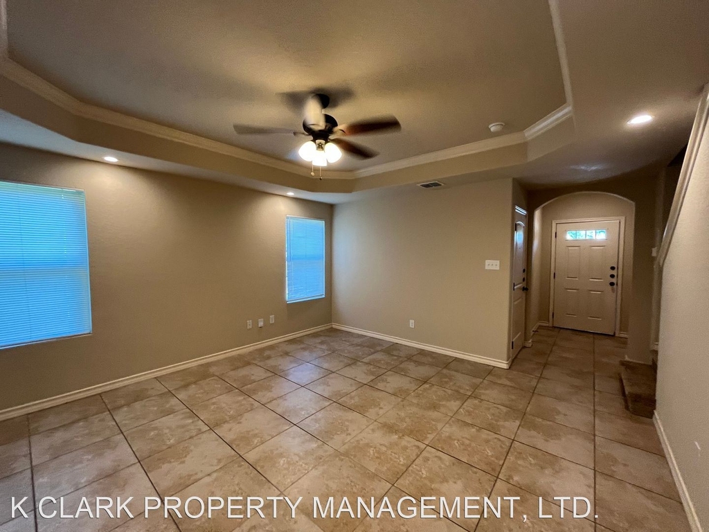 6878 Lakeview Dr #102 - Photo 3