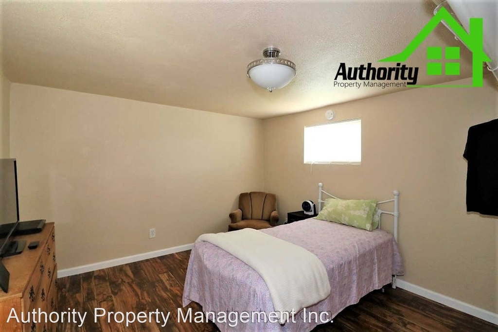 12600 Akrich Street - Photo 17