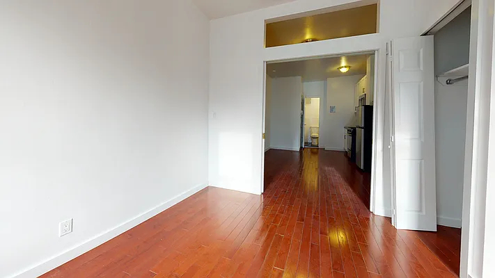 538 West 47th Street - Photo 5