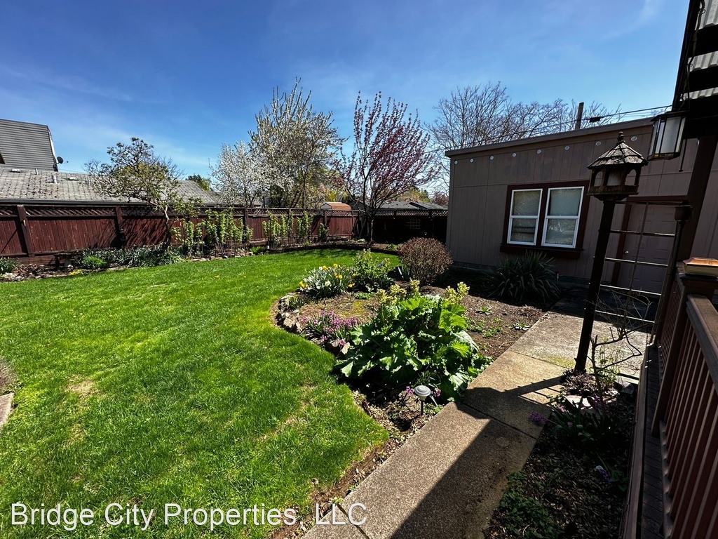 6604 Se Ramona St. - Photo 26