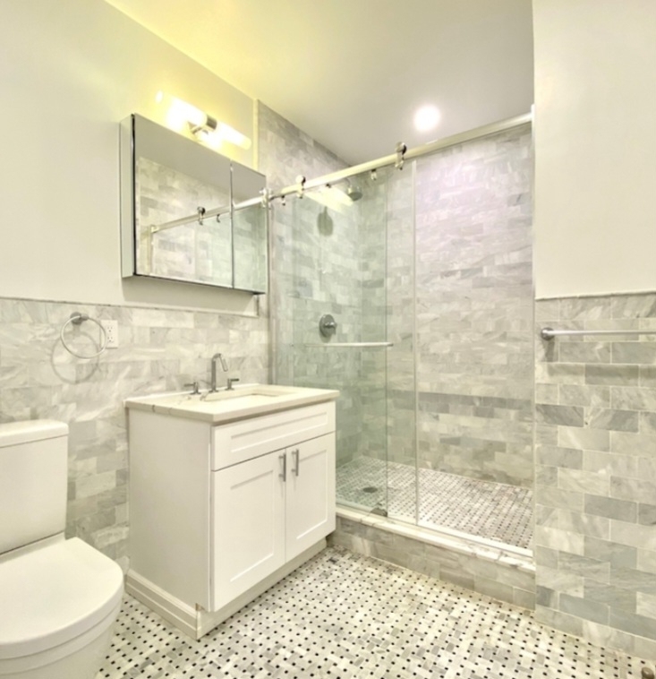 155 East 47th Street - Photo 5