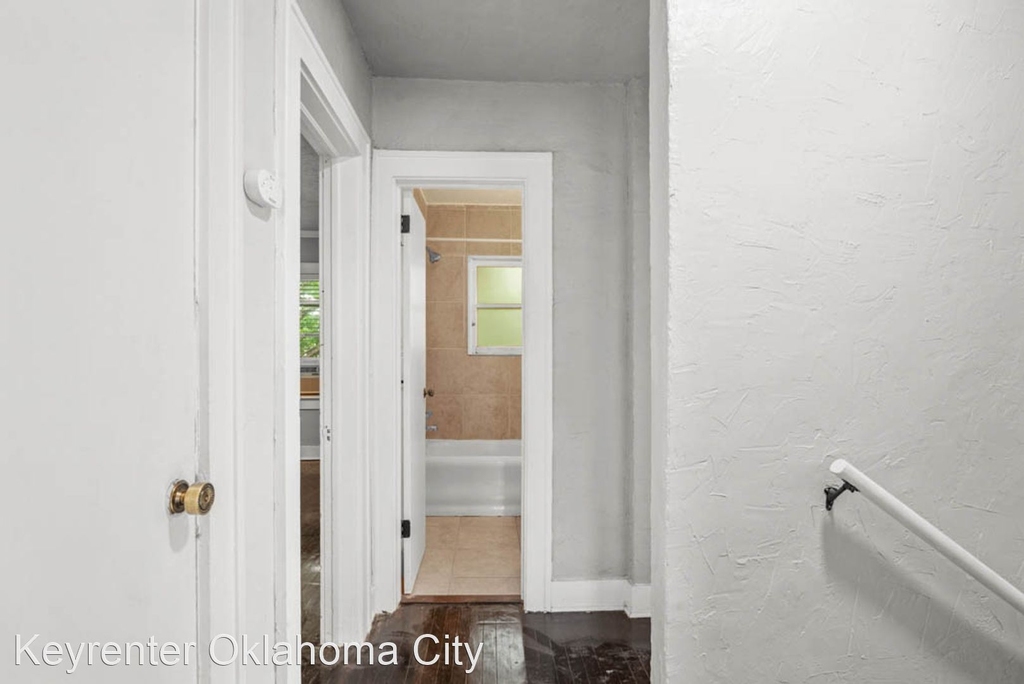 1123 Nw 30th St - Photo 11