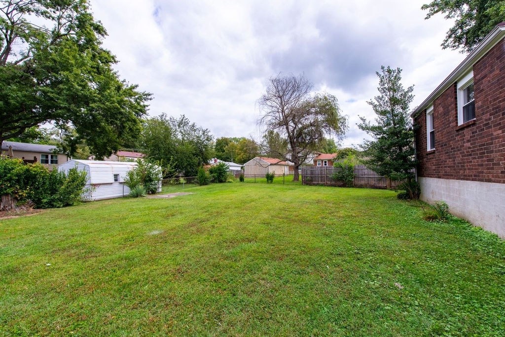 9403 Candywood Lane - Photo 19