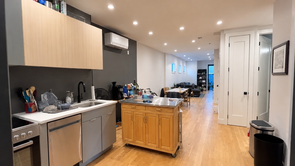41 Skillman Avenue - Photo 0