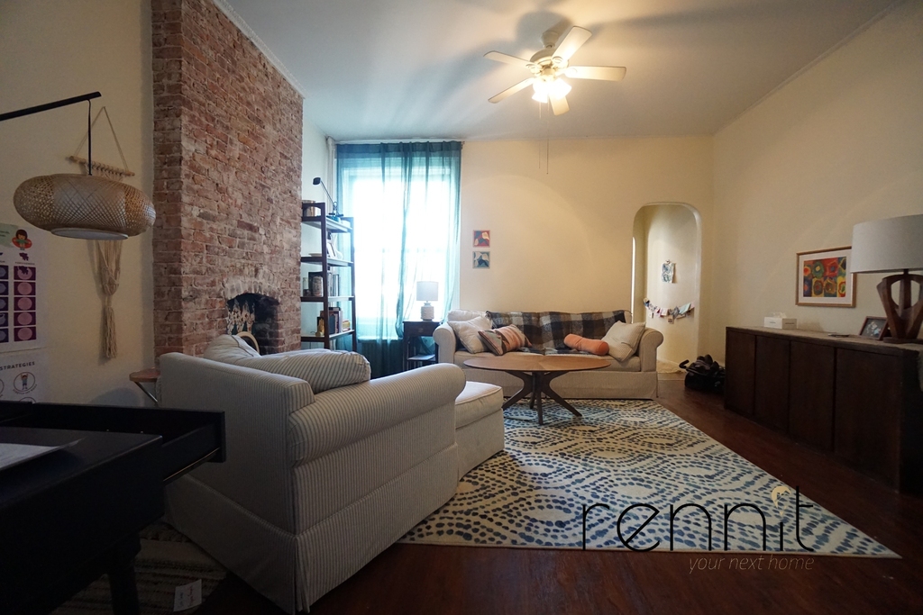 305 7th Street - Photo 1