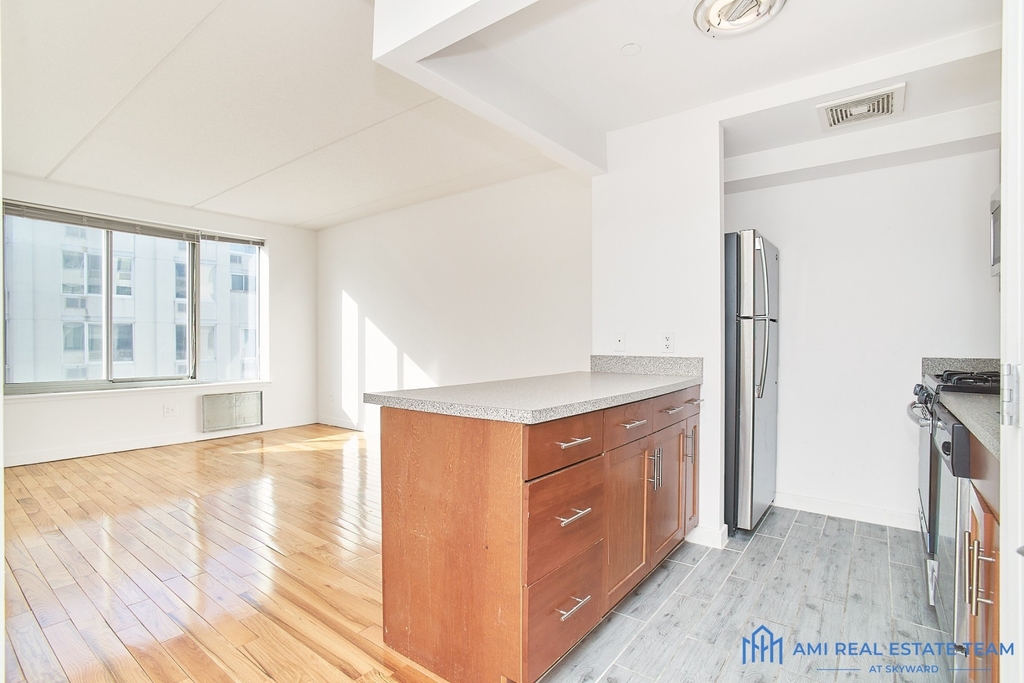 34 West 139th Street - Photo 2