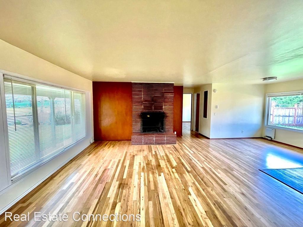 3150 Potter Street - Photo 2