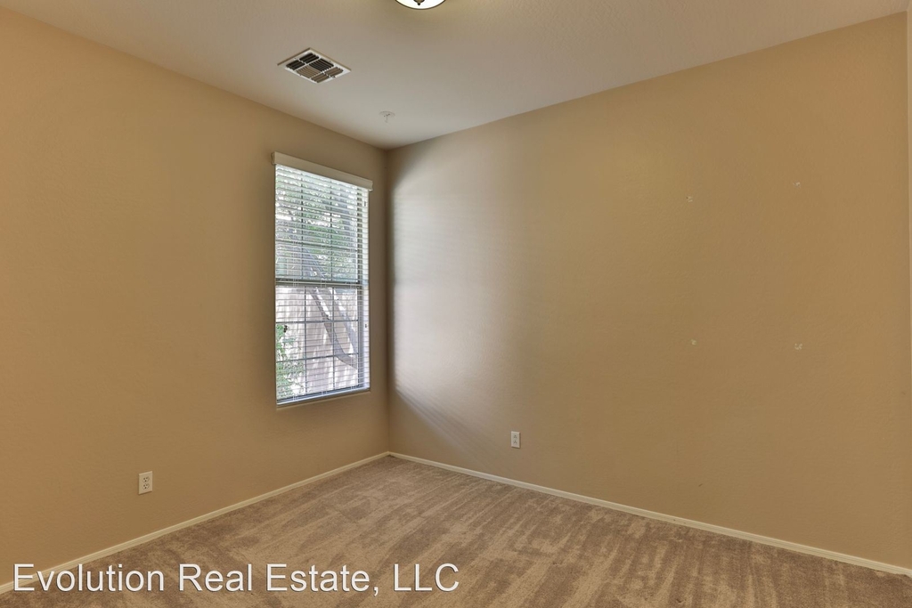 3067 E. Palmdale Ln. - Photo 14