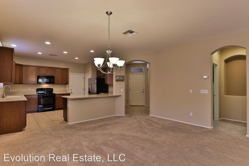 3067 E. Palmdale Ln. - Photo 3