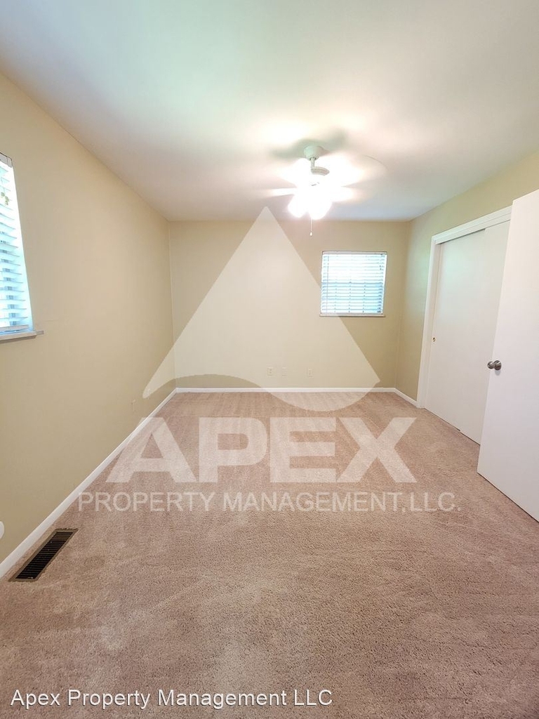 1809 South Hills Drive - Photo 20