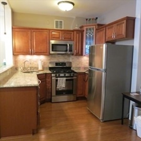 228 Commonwealth Ave - Photo 1