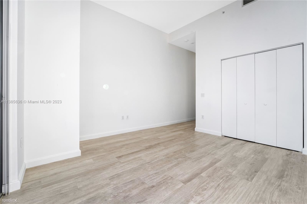 45 Sw 9th St Apt 4806 - Photo 11