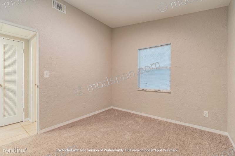 1421 53rd Ave N - Photo 10