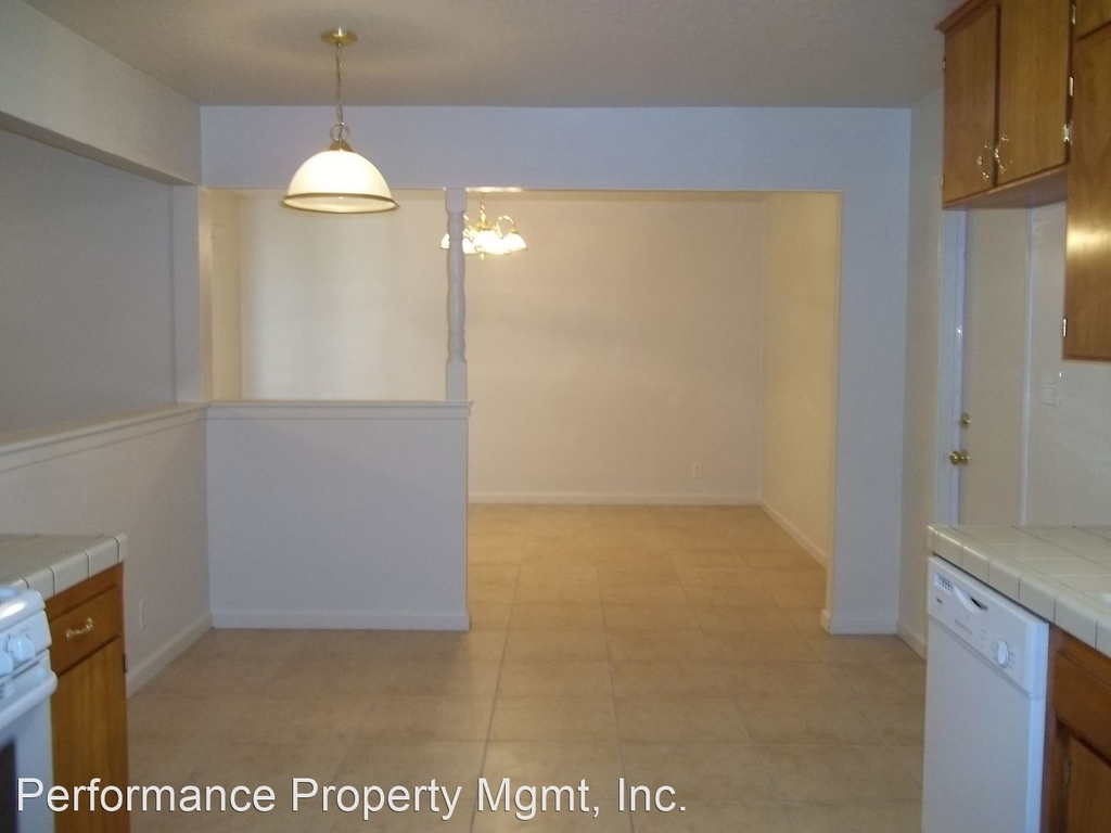 3132 W. Bellaire Way - Photo 2