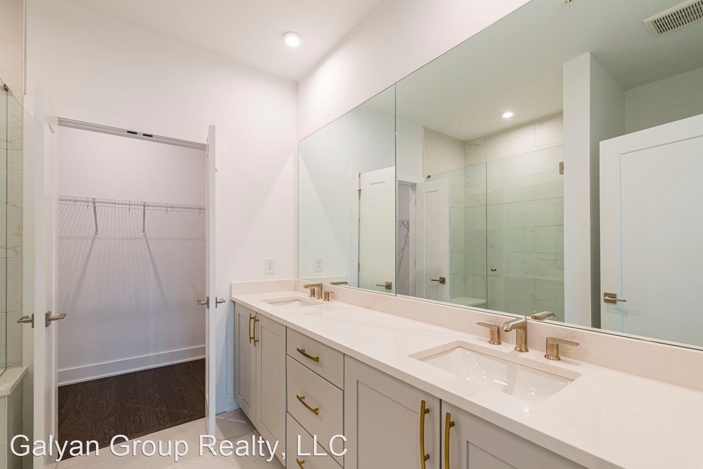 230 New Street #2303 - Photo 16