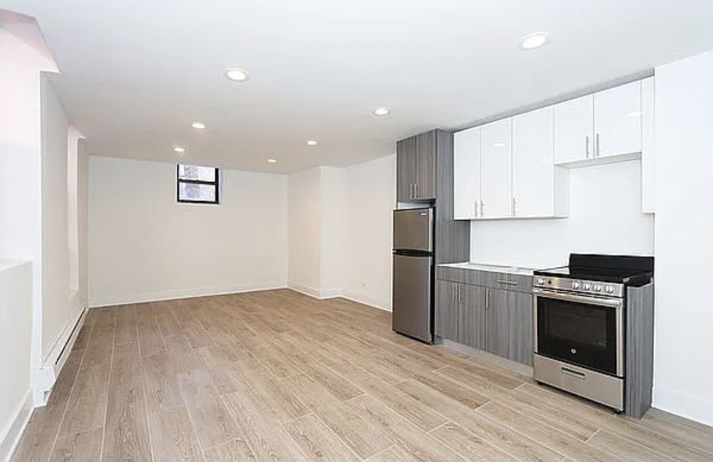  Ocean Avenue & Glenwood Rd .  - Photo 2