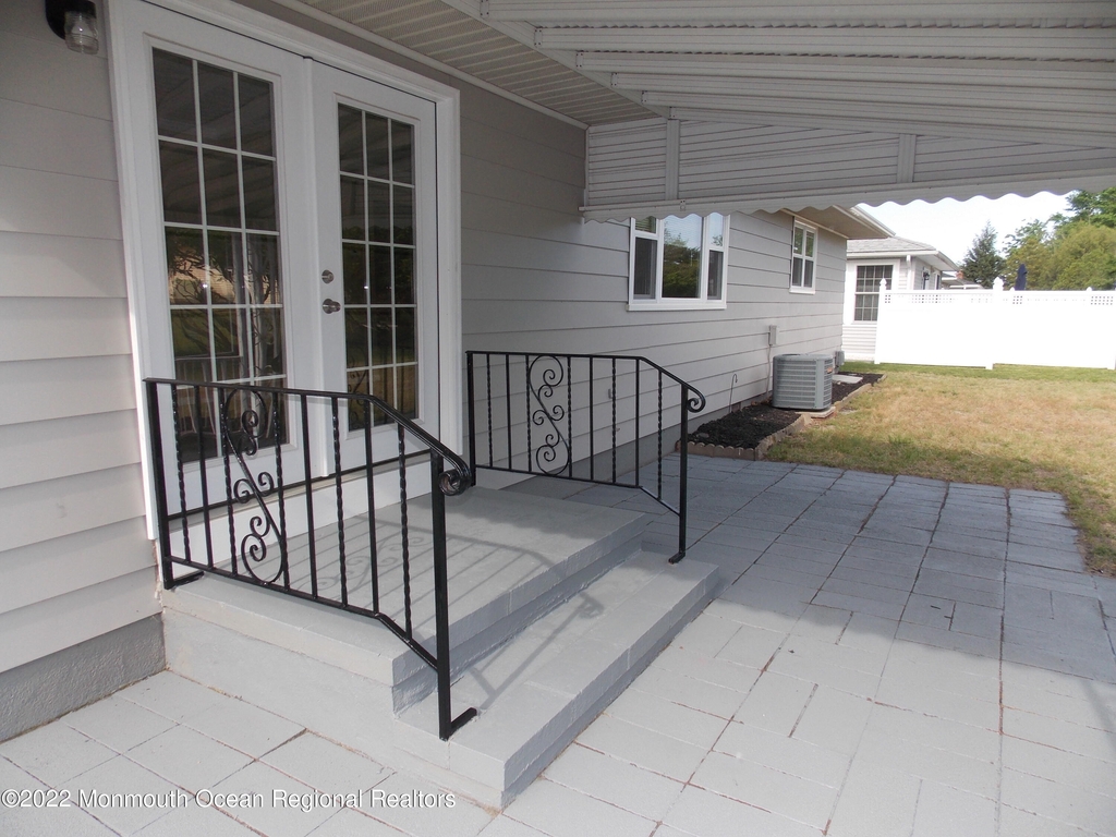 510 Jamaica Boulevard - Photo 15